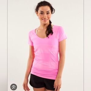 Lululemon Run Swiftly Tech V Neck Raspberry Glo T-shirt